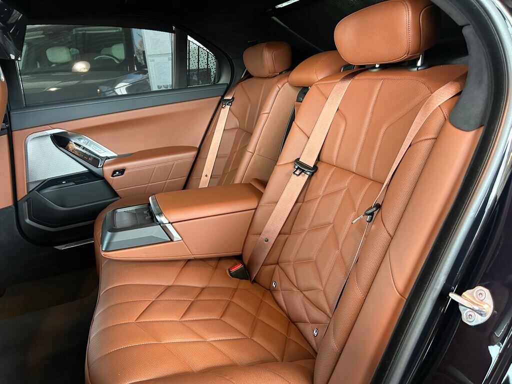 BMW i7 Sedan / Limuzína 0,0 400 kw