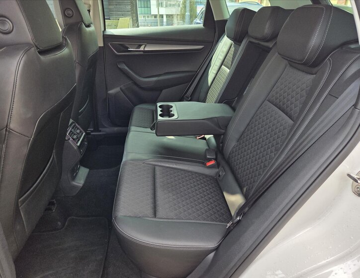 Škoda Karoq SUV / Terénní 1,5 l 110 kw