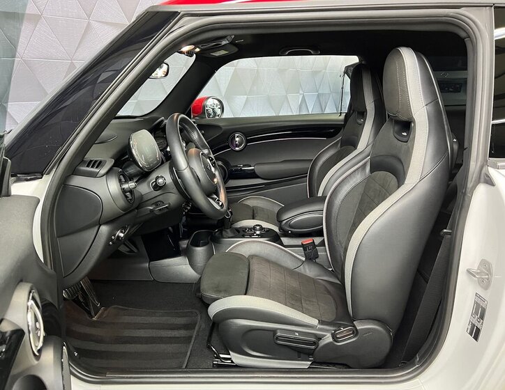 Mini Cooper Hatchback 2,0 l 170 kw