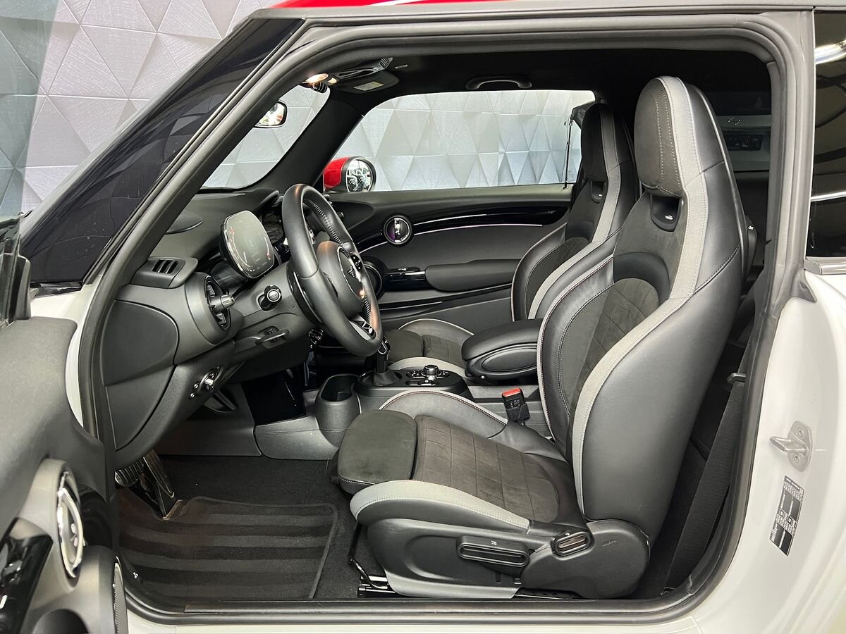 Mini Cooper Hatchback 2,0 l 170 kw