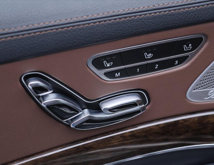 Mercedes-Benz Třídy S 18