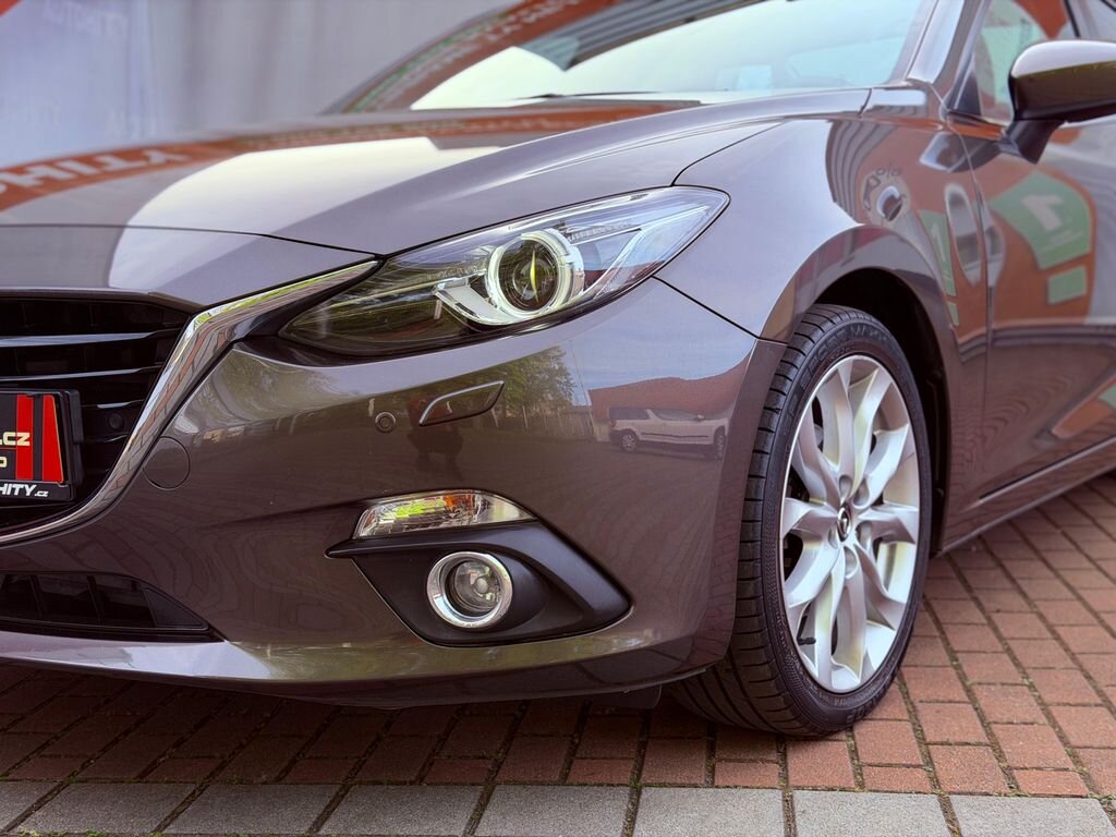 Mazda 3 Sedan / Limuzína 2,0 l 88 kw