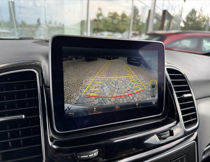 Mercedes-Benz GLE 33