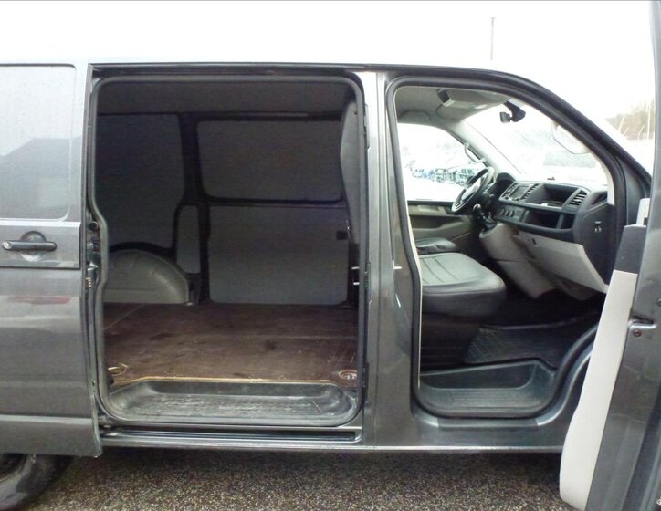 Volkswagen Transporter 23