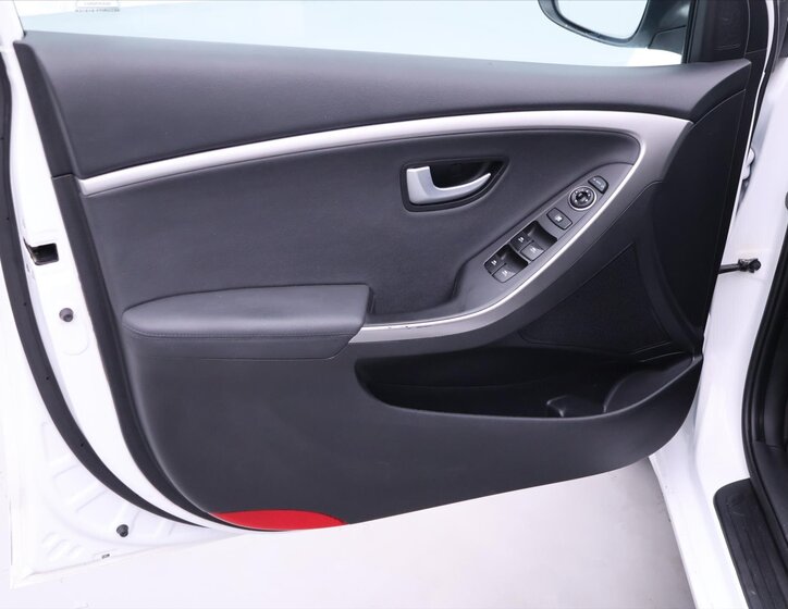 Hyundai i30 Kombi 1,6 l 99 kw