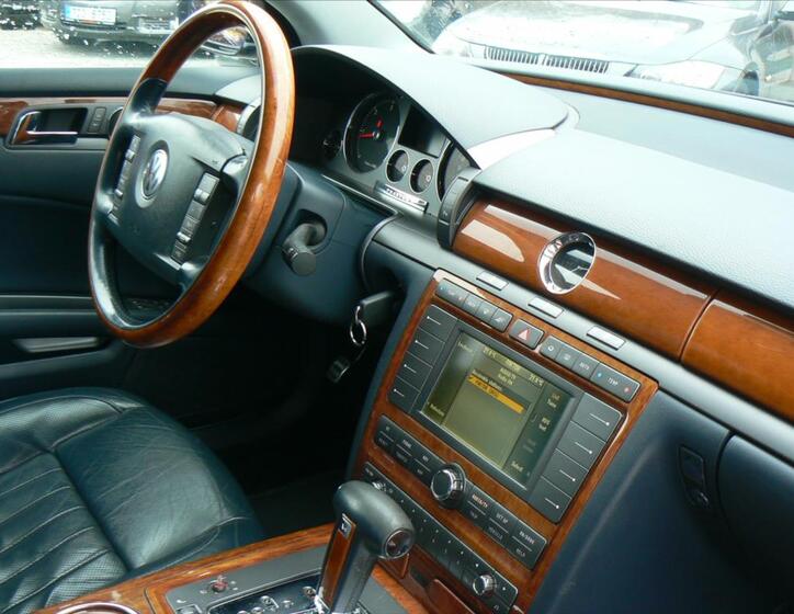 Volkswagen Phaeton 18