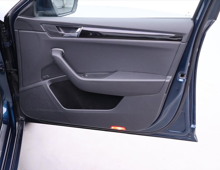 Škoda Superb Liftback 2,0 l 110 kw