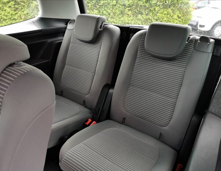 Seat Alhambra Kombi 1,4 l 110 kw