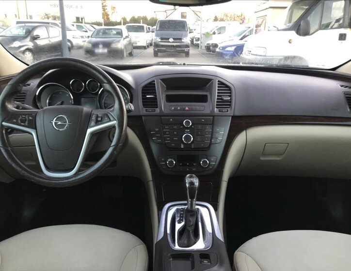 Opel Insignia Kombi 2,0 l 96 kw