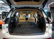 Jeep Grand Cherokee 8