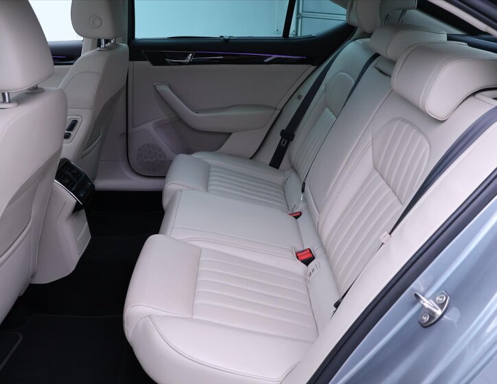 Škoda Superb Liftback 2,0 l 200 kw