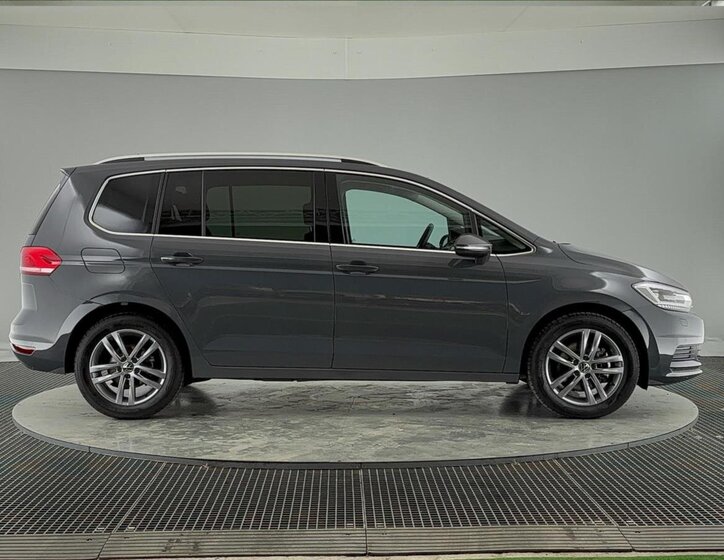 Volkswagen Touran MPV 1,5 l 110 kw
