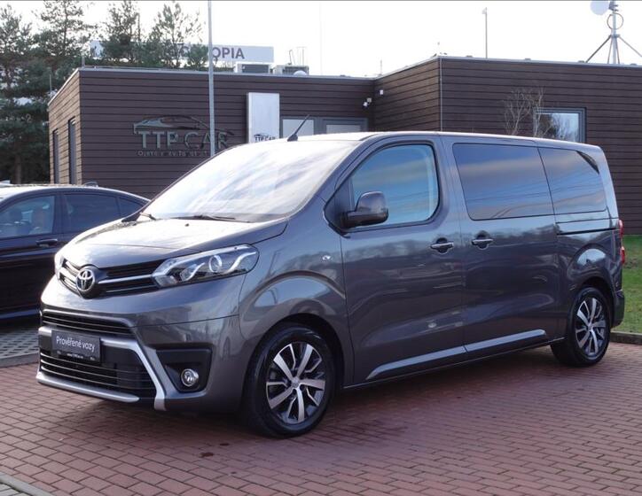 Toyota ProAce Verso 1
