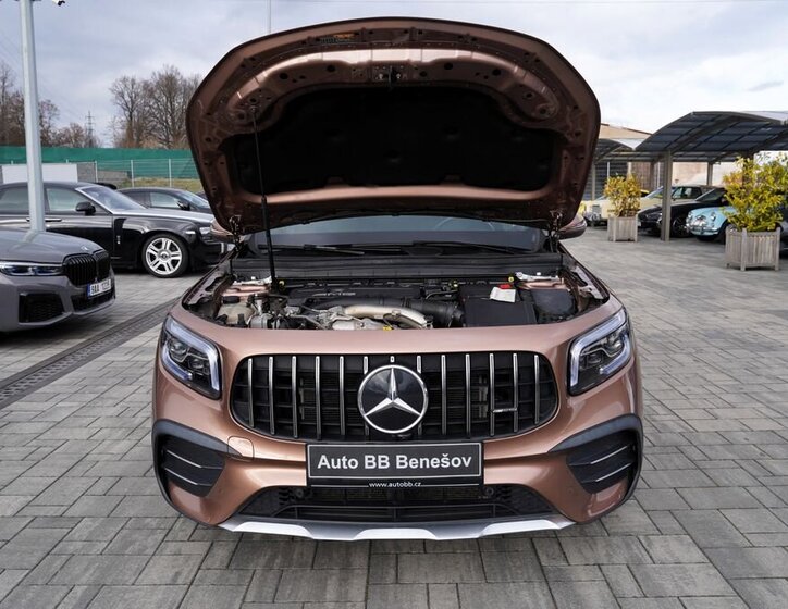 Mercedes-Benz GLB SUV / Terénní 2,0 l 225 kw