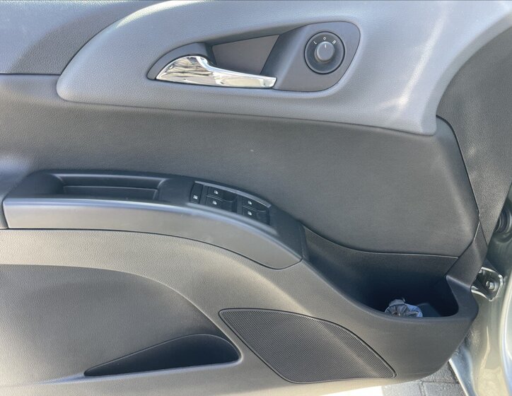 Opel Meriva MPV 1,4 l 88 kw