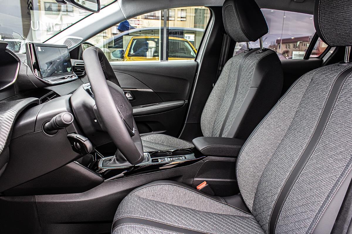 Peugeot 208 Hatchback 1,2 l 81 kw