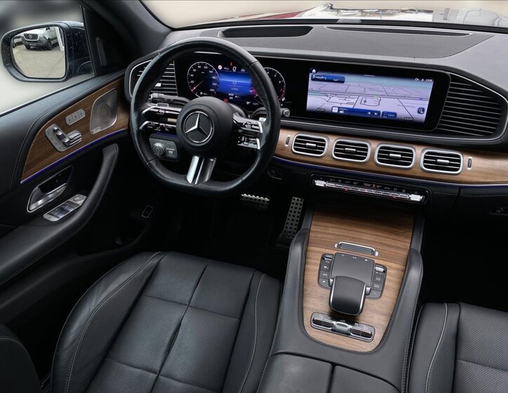 Mercedes-Benz GLS SUV / Terénní 4,0 l 380 kw