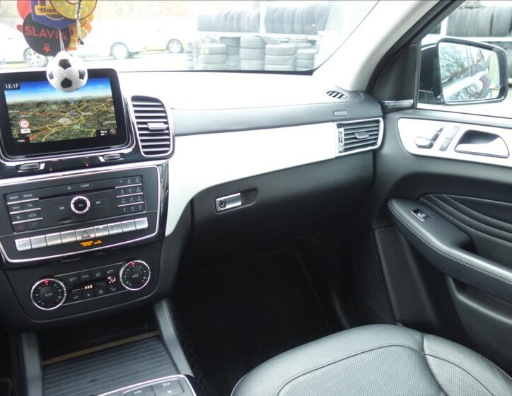 Mercedes-Benz GLE SUV 3,0 l 190 kw