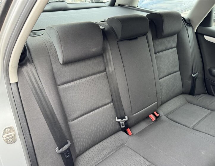 Audi A4 Kombi 2,0 l 103 kw