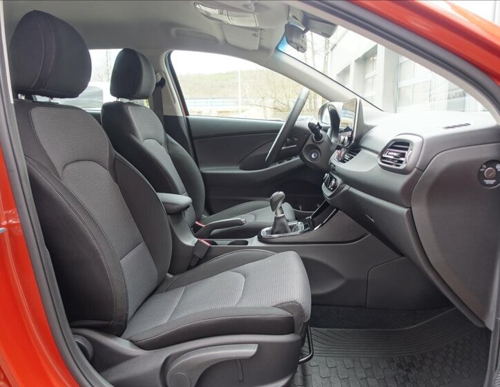 Hyundai i30 Kombi 998,0 84 kw