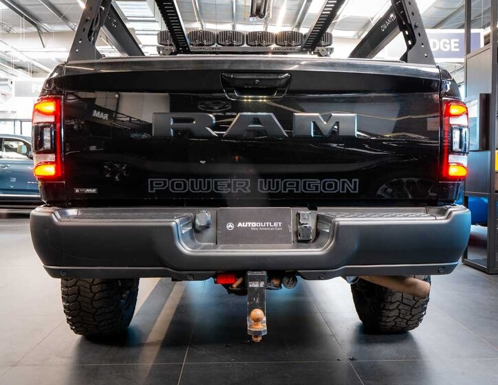 Dodge RAM Pick-up 6,4 l 306 kw