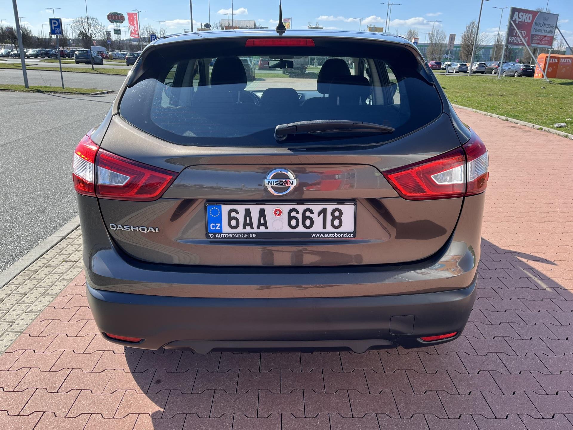 Nissan Qashqai SUV / Terénní 1,2 l 85 kw
