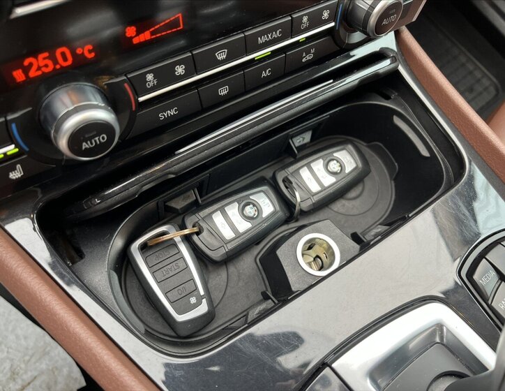 BMW Řada 5 Sedan / Limuzína 3,0 l 190 kw