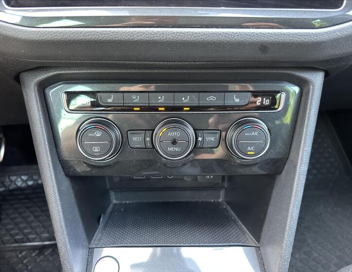 Volkswagen Tiguan 12