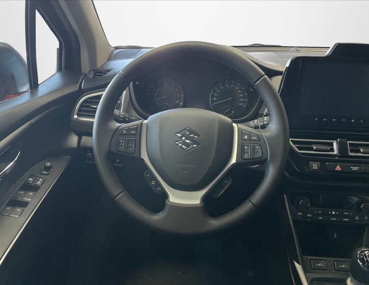 Suzuki S-Cross SUV / Terénní 1,4 l 81 kw