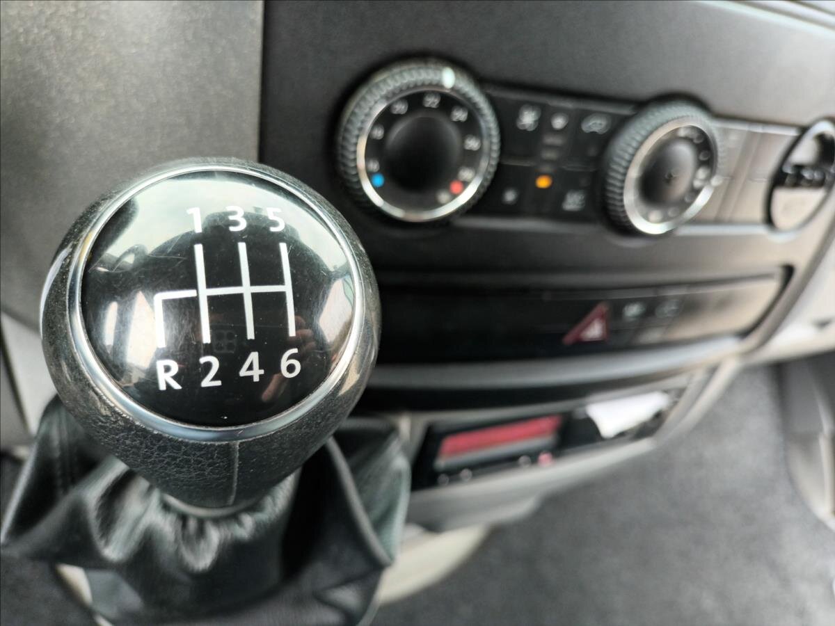 Volkswagen Crafter Skříň 2,0 l 120 kw