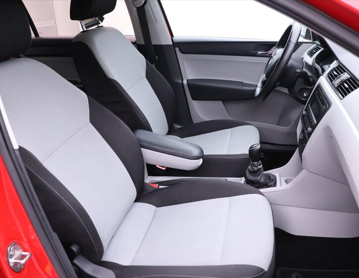 Škoda Rapid Liftback 1,2 l 77 kw