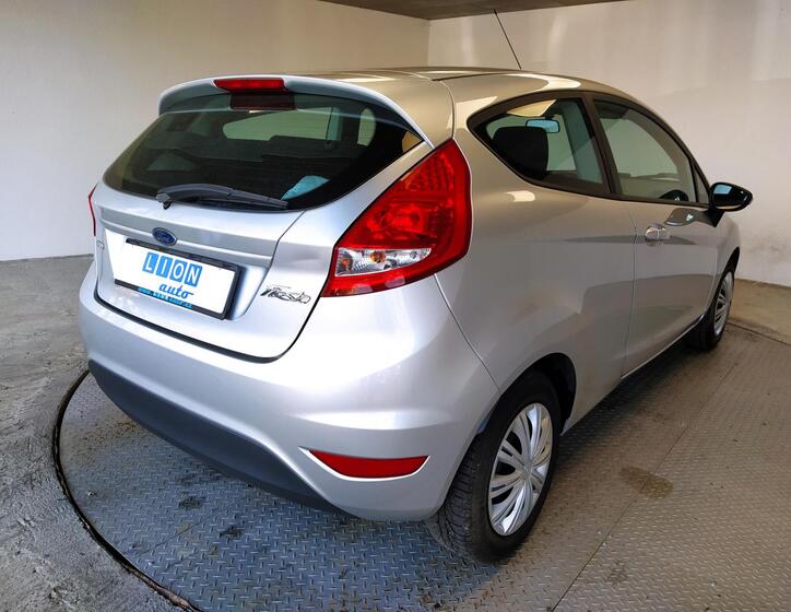 Ford Fiesta 11