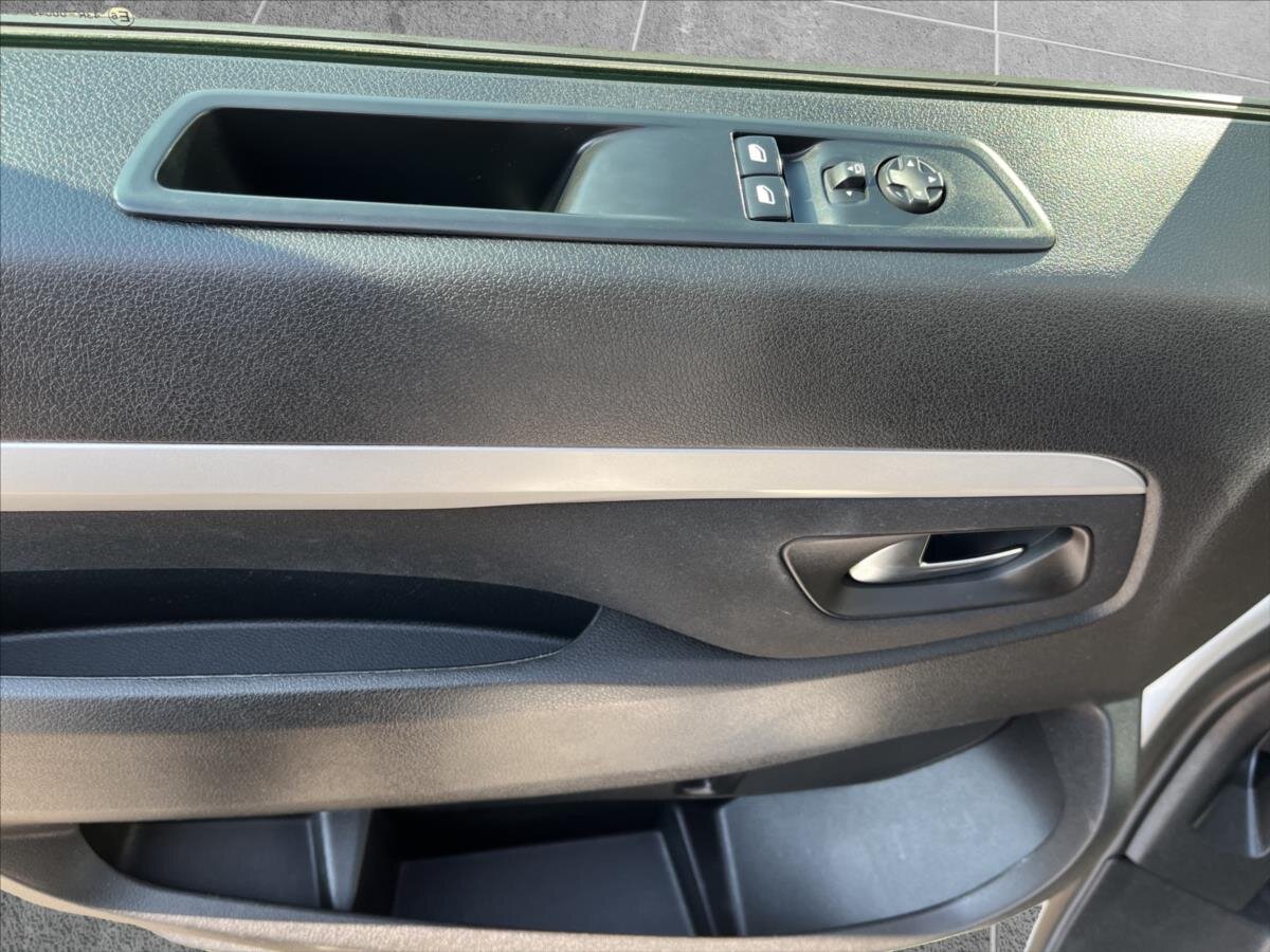 Opel Vivaro Ostatní 2,0 l 106 kw