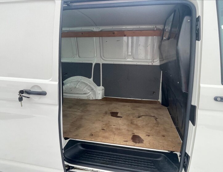 Volkswagen Transporter 9