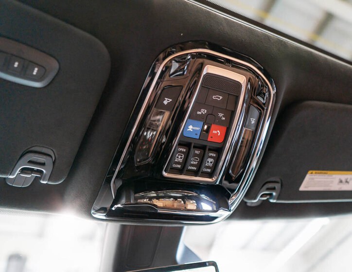 Jeep Grand Wagoneer SUV 6,4 l 351 kw