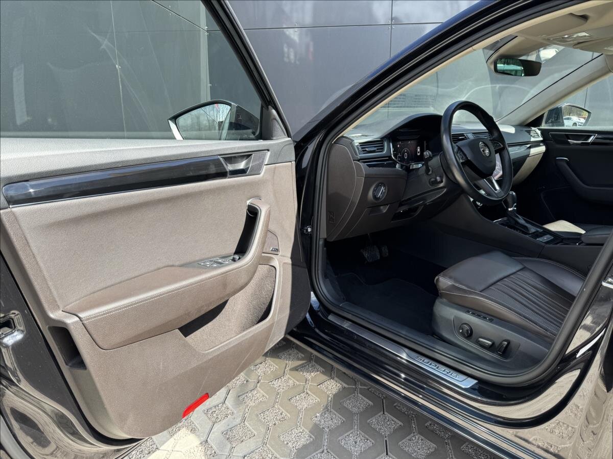 Škoda Superb Liftback 2,0 l 200 kw