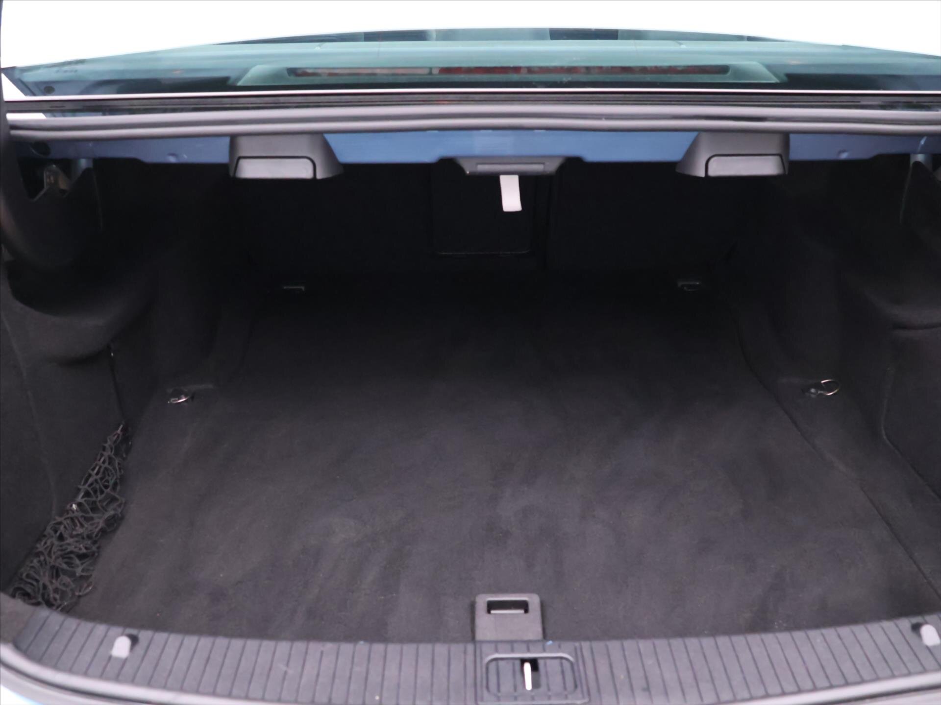 Mercedes-Benz Třídy E Sedan 3,0 l 195 kw