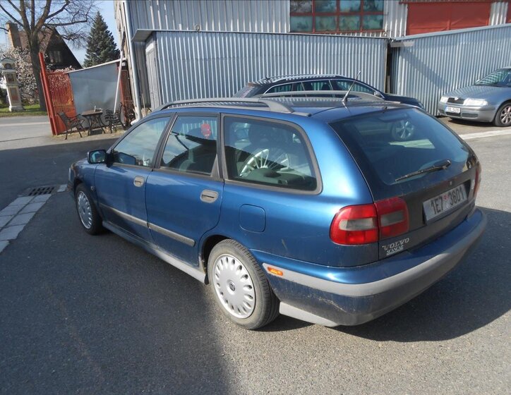 Volvo V40 Kombi 1,9 l 70 kw