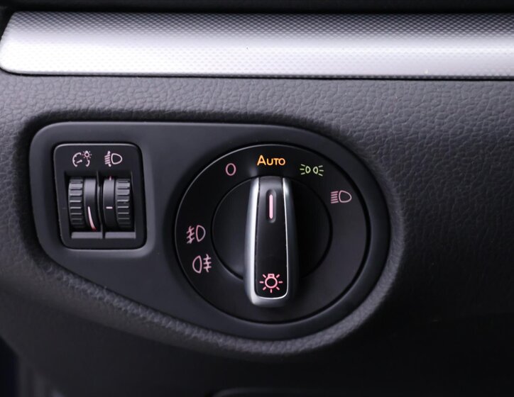 Volkswagen Sharan MPV 2,0 l 103 kw