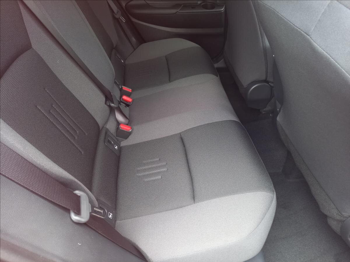 Toyota C-HR SUV 1,8 l 103 kw