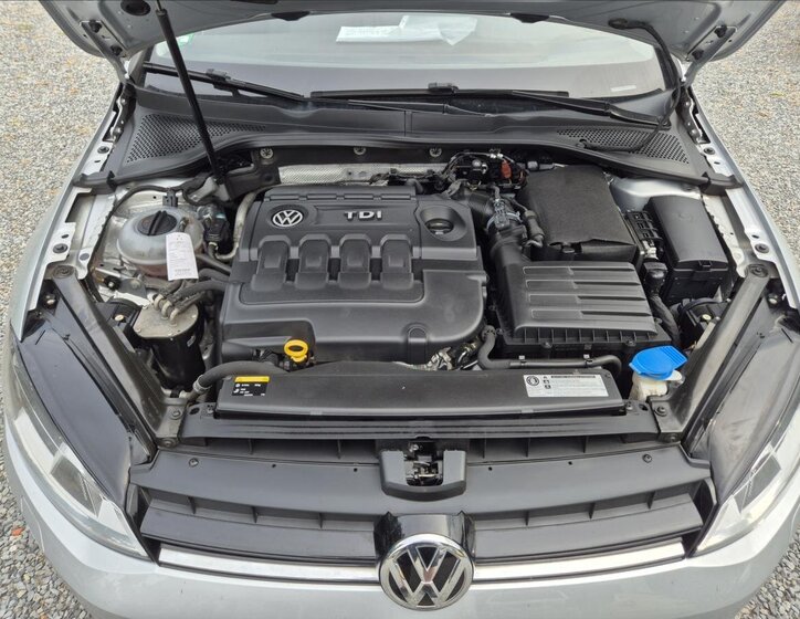 Volkswagen Golf Kombi 1,6 l 81 kw