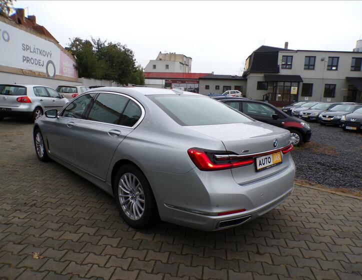 BMW Řada 7 6