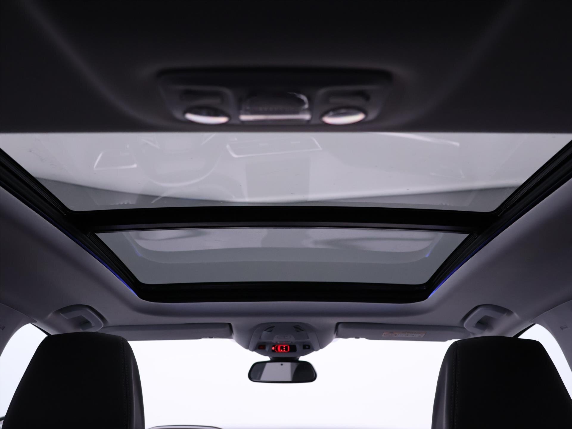 Peugeot 3008 SUV 1,2 l 96 kw