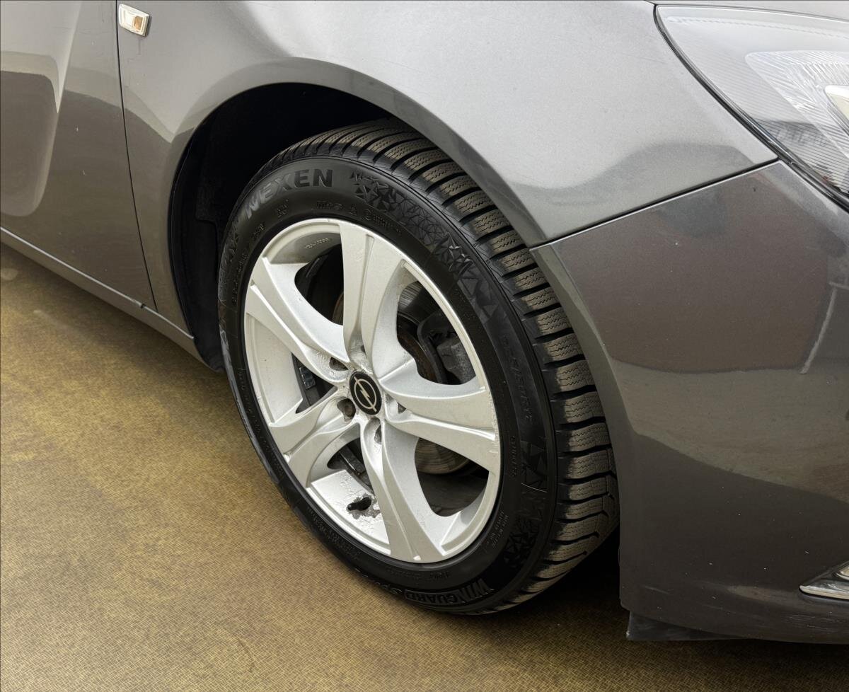 Opel Insignia Sedan / Limuzína 2,0 l 118 kw