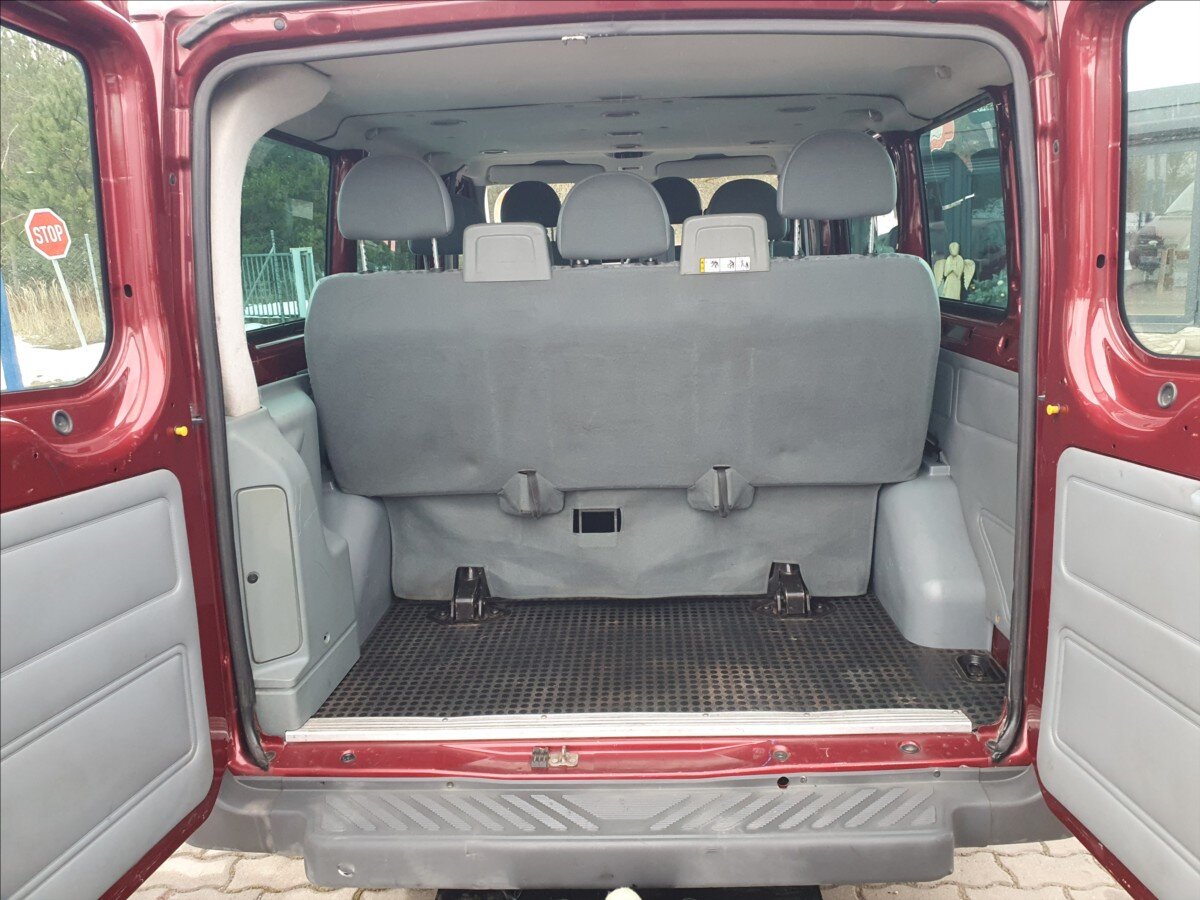 Ford Transit Kombi 2,2 l 81 kw