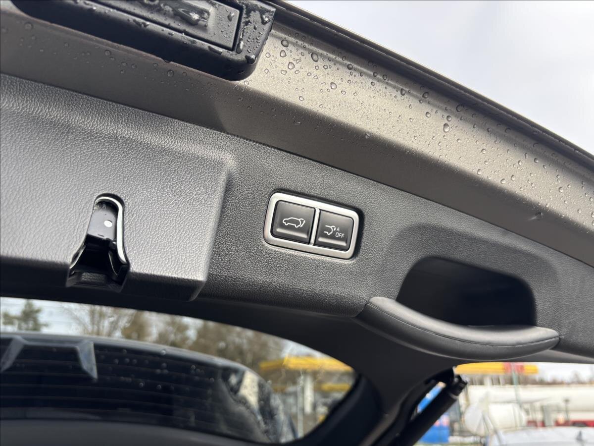 KIA Sorento SUV / Terénní 2,2 l 142 kw