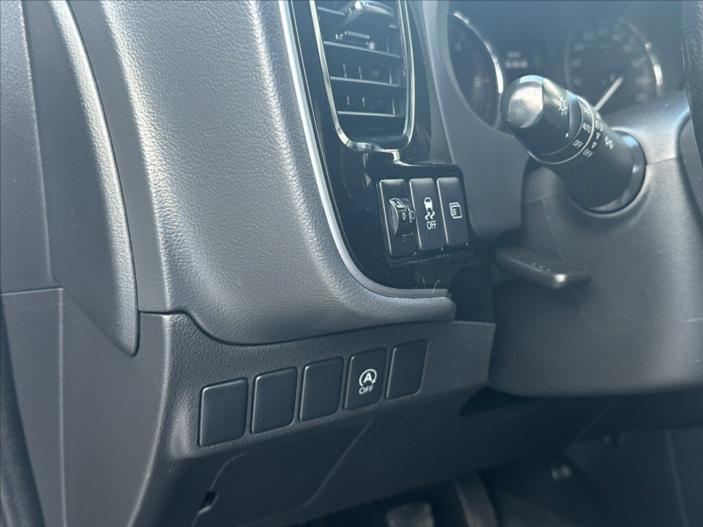 Mitsubishi Outlander SUV / Terénní 2,3 l 110 kw