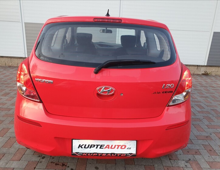 Hyundai i20 6