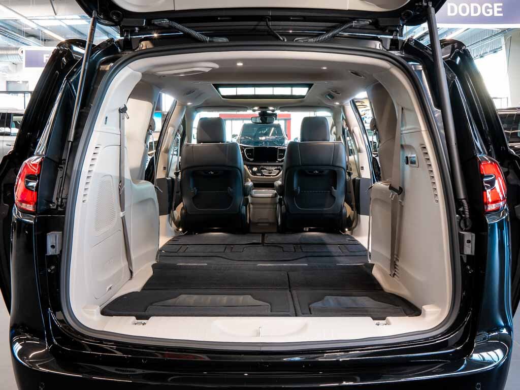 Chrysler Pacifica MPV 3,6 l 221 kw