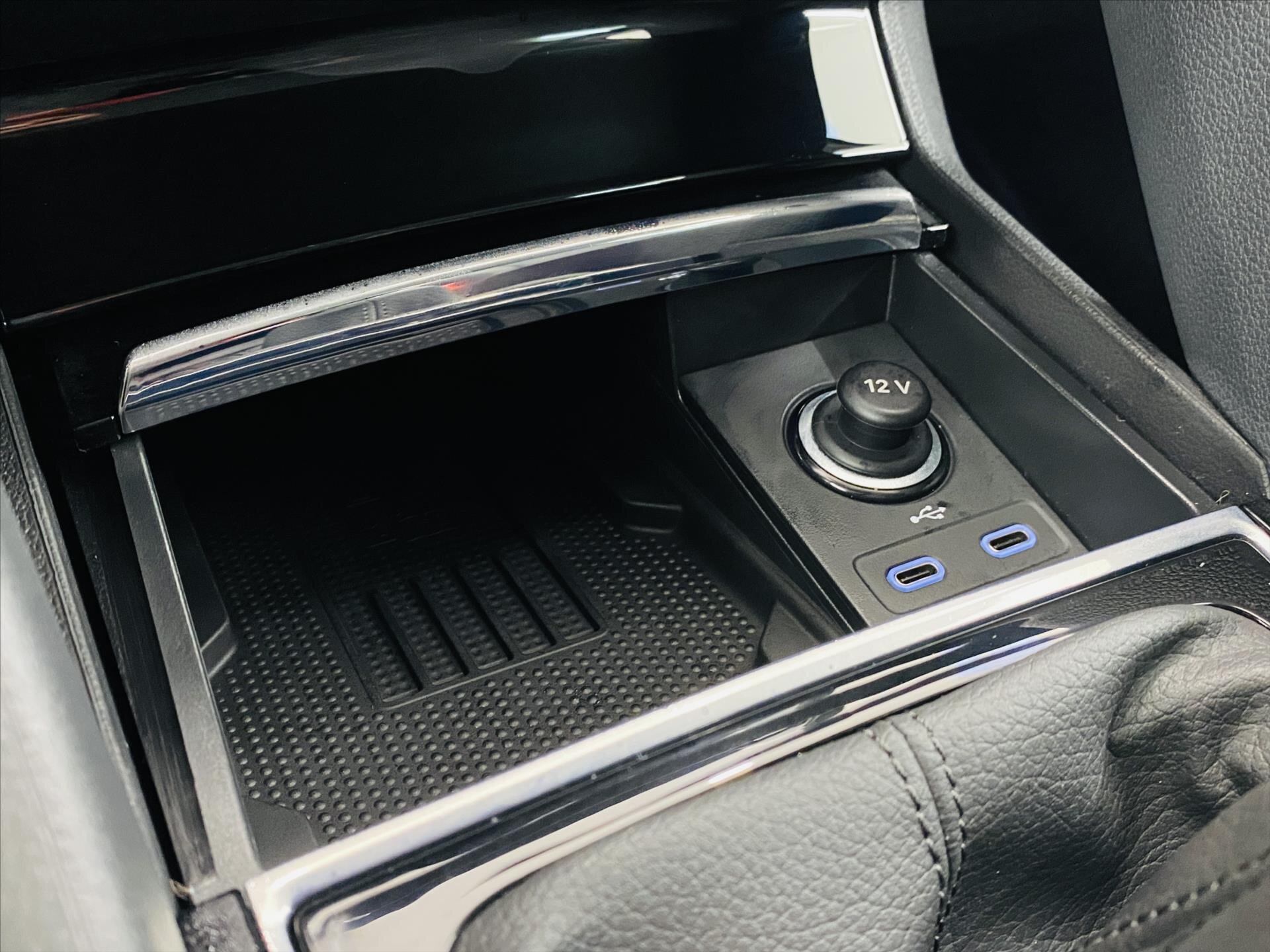 Škoda Karoq SUV / Terénní 1,5 l 110 kw